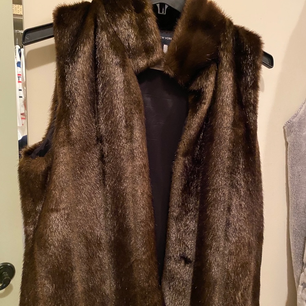 Jones New York 
Faux fur xl
